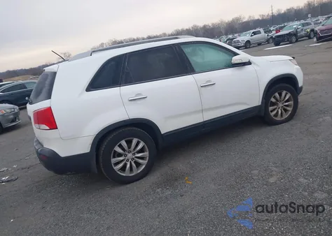 2011 Kia Sorento Lx V6 из США, поврежденный, VIN 5XYKT4A24BG148012